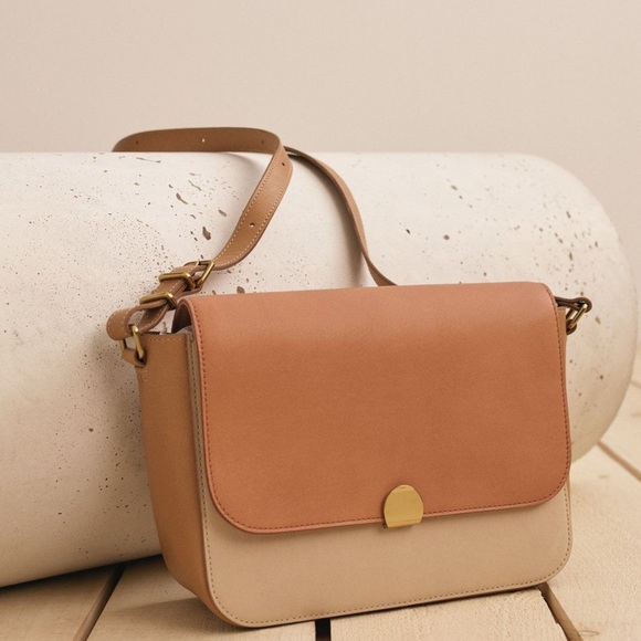 Madewell Handbags - Madewell THE ABROAD SHOULDER BAG